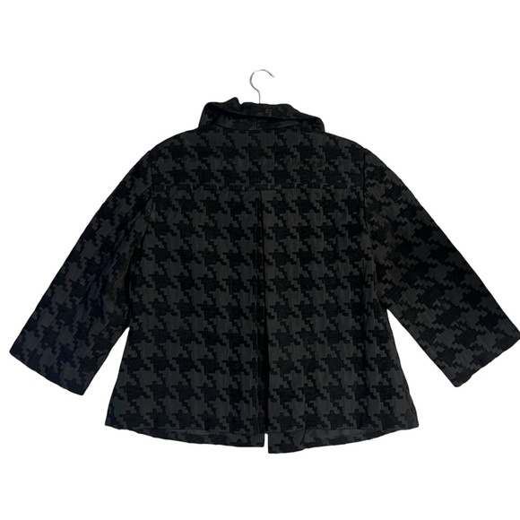 Chicos Chic Houndstooth Flocked Boxy Textured Swing Coat Jacket - Picture 2 of 10